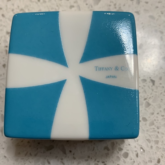 Tiffany & Co. Ceramic Box - Picture 2 of 3